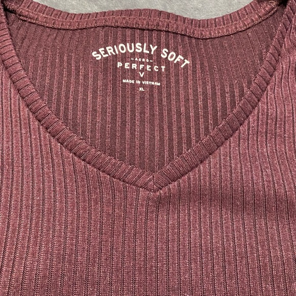 American Eagle Perfect V Ribbed Tee - Picture 5 of 7